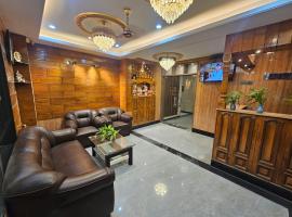 Railview Premium- Nr Railway Station Gate No 6, Hotel in Bhubaneshwar