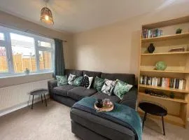 Meadow Close House Sleeps 5 Long Stays Free Wi-FI