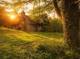 Townsend Charm: River View Historic Log Cabin!