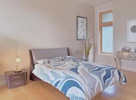 Quiet Private Room with Ensuite-Broadmead 908