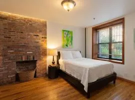 Luxury 2 Bedroom 2 Bath Townhouse in Manhattan