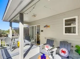 Well-Equipped Emerald Isle Townhome: Pets Welcome!