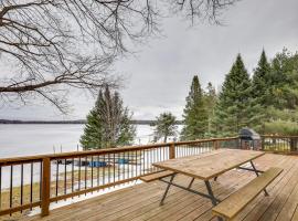 Fish, Float and Ride the Trails! Northwoods Retreat, hotel a Pearson