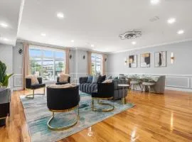 Luxury 4BR Home Near Manhattan Sleeps 12