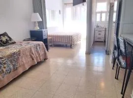 DEPARTAMENTO EN MAR DEL PLATA A 2 CUADRAS DE LA PLAYA CENTRO 4 PERSONAS Balcon,Playa las toscas,torreon