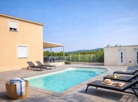 Chez Cléa et Maé au coeur de la nature, hotell i Saint-Théodorit