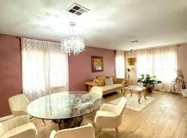 Beautiful 5-bedroom house with AC in Moreno Valley