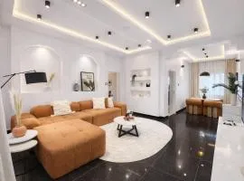 Lagos Luxury Living - Fully Serviced 3 Bedroom Apartment with PS5