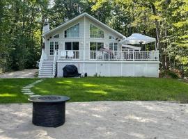 Ossipee Lake House, hotell i Freedom