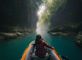 Georgian Palace Hotel, ξενοδοχείο στο Κουτάισι