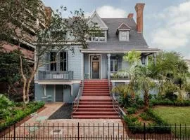 18 bedroom Garden District Mansion Shared Pool