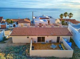 Spacious Oceanview Home Casa de Los Amigos, מלון בפוארטו פניאסקו