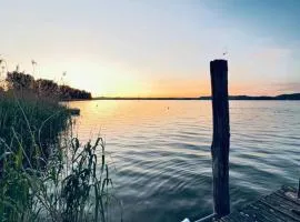 Uferglück with private access to the lake and a pier