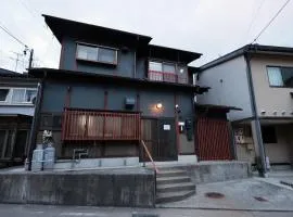 T302 Elegant Private Villa Near Hie Shrine Sleeps 13