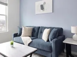 Landing Incredible 1BD Gym Pool