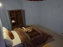 ecolodge bivouac des aigles, Hotel in Ouarzazate