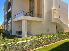 Luxury Azha Ain Sokhna Villa - Pool & Garden Views