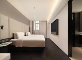 Atour Hotel Wuhan Jianghan Road IFC International Financial Center