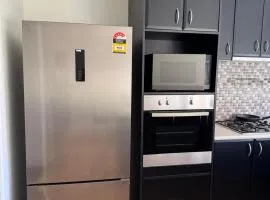 Royal Oak Residence - Holiday Home