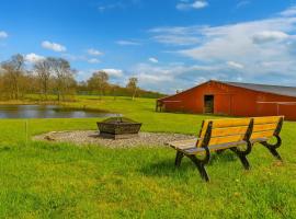 Gather, Celebrate, Unwind At Equestrian House, viešbutis mieste Pleasant Mount