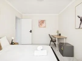 Convenient Double Stay in Vibrant Cabramatta - Shared Bathroom