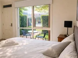 Box Hill Studio Apartment 2