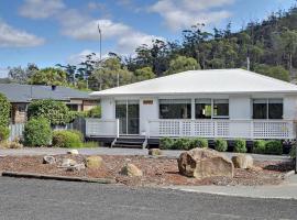 Orford Waterfront Cottage, מלון באורפורד