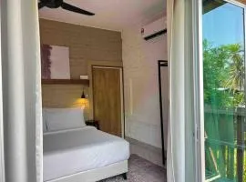 TRV Cozy Couple Retreat Open Dip Pool 5 Min Walk to Beach