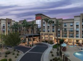 Hampton Inn & Suites Phoenix Glendale-Westgate, hotel i Glendale