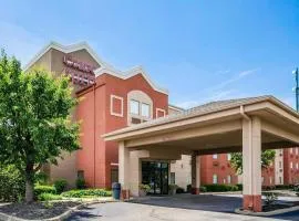Comfort Suites Louisville East