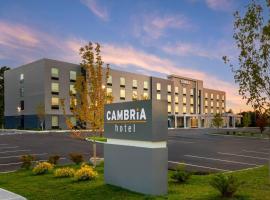 Cambria Hotel & Suites Plymouth, hotel di Plymouth