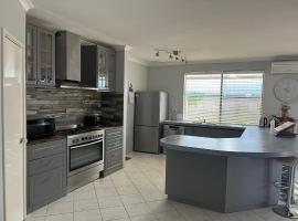 Hibiscus Haven, отель в городе Eaton