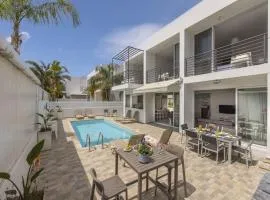 SunnyVillas 3BR Luxury Villa Private Pool NR5