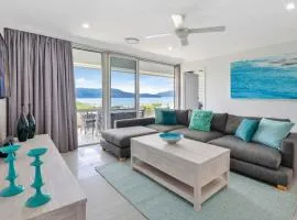 Poinciana 204 & Free Buggy- Hamilton Island