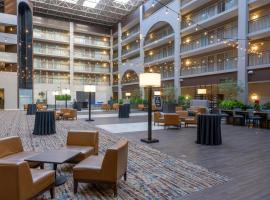 Embassy Suites by Hilton Seattle Bellevue – hotel w mieście Bellevue