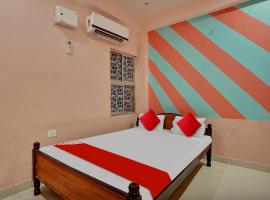OYO Flagship 81277 Om Shanti Aavashiya Hotel, hotel i Patna