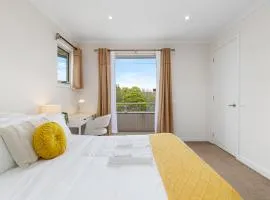 Boutique Townhouse near The Glen