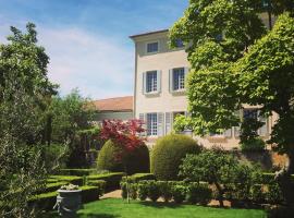 Demeure Bouquet, hotel en Ambierle