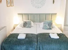 KRK stop near airport