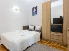 Central Warsaw Apartment for 6 Guests - Wspolna