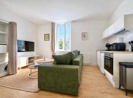Cozy Apart Pontivy - Tout Confort - Wi-Fi - Centre-Ville - Nouveau, hotel i Pontivy