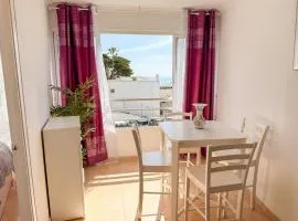 Casa La Luna: ¡Cozy and sunny 1BR on the beach!