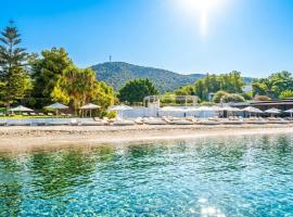 Hydra Beach Resort, hotell i Thermisia