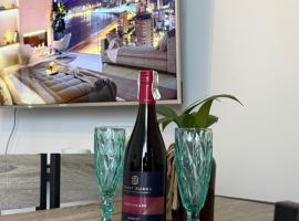 Family Suites at the Amani Grand Residences - Mactan Airport, hotel v destinaci Pusok