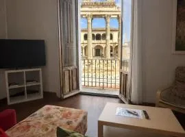 Apartamentos Templo Diana -Vistas Históricas-