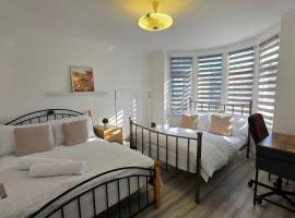 Nice Living Serviced Accommodations 15, hotel v destinácii Allesley