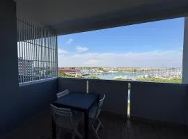 Aprilia Breeze, Piscina e Magnifica Vista sul Porto