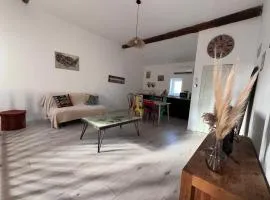 Loft chaleureux et confortable style Industriel