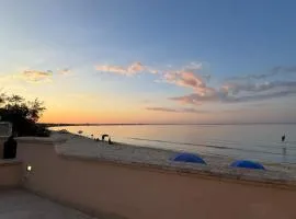 Villa Ciccarese dentro la spiaggia