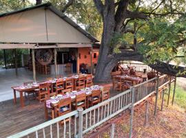 Caprivi Mutoya Lodge and Campsite, hotel a Katima Mulilo